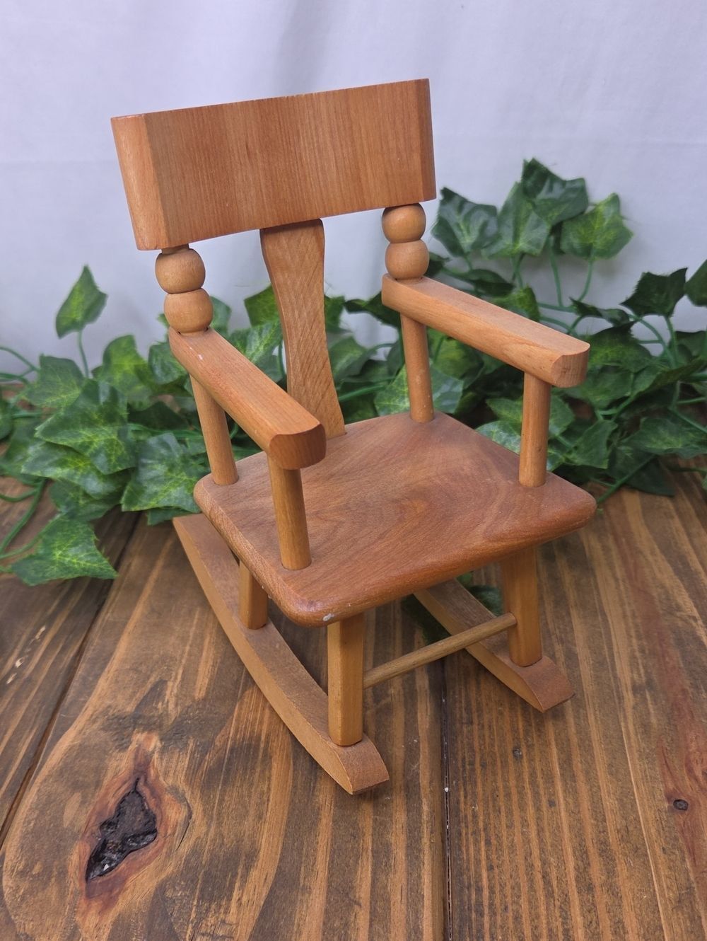 Strombecker. Vintage Wooden Play Rocking Chair. Beautiful. Luke New. Collectable